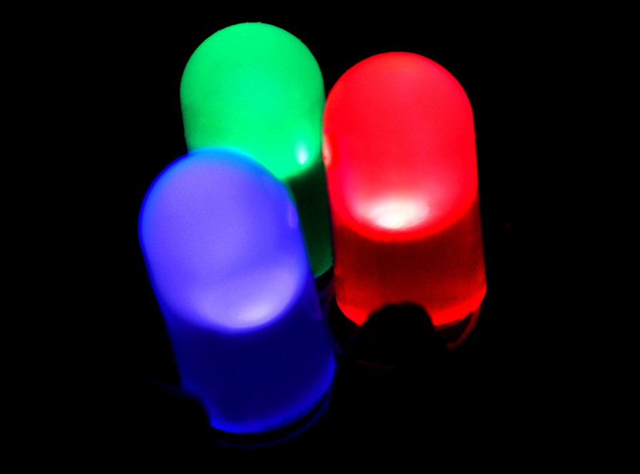 青, 緑, 赤の LED